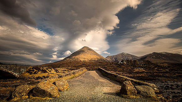 Glamaig over Sligachan old bridge 16x9