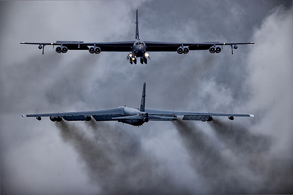 B52 RIAT 23 takeoff copy