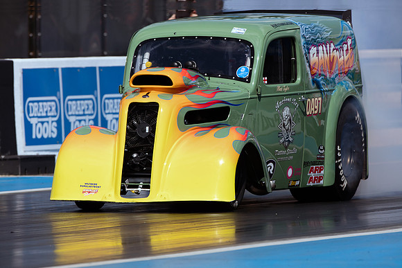 Santa Pod Green light Aug 19 (8)